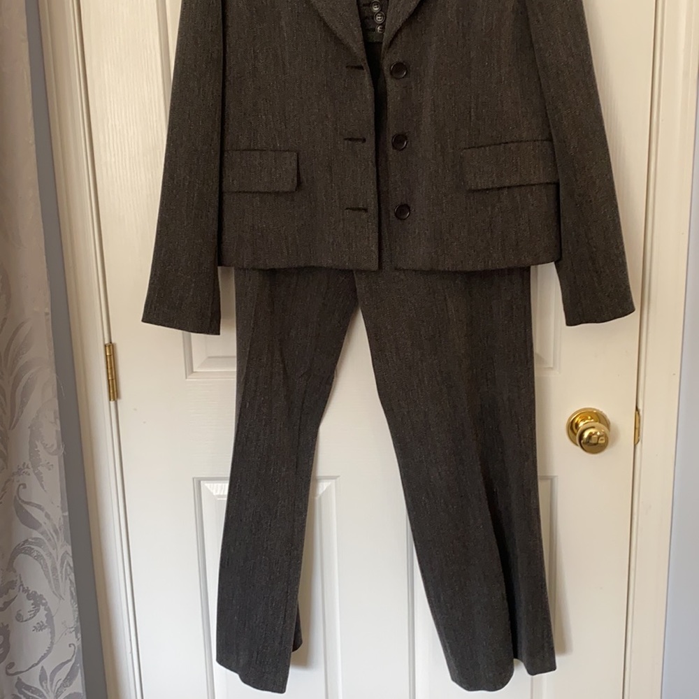 Suit - Picture 2 of 4